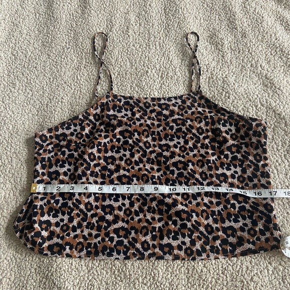 🔸 Revamped 🔸 animal print crop top - Picture 6 of 6